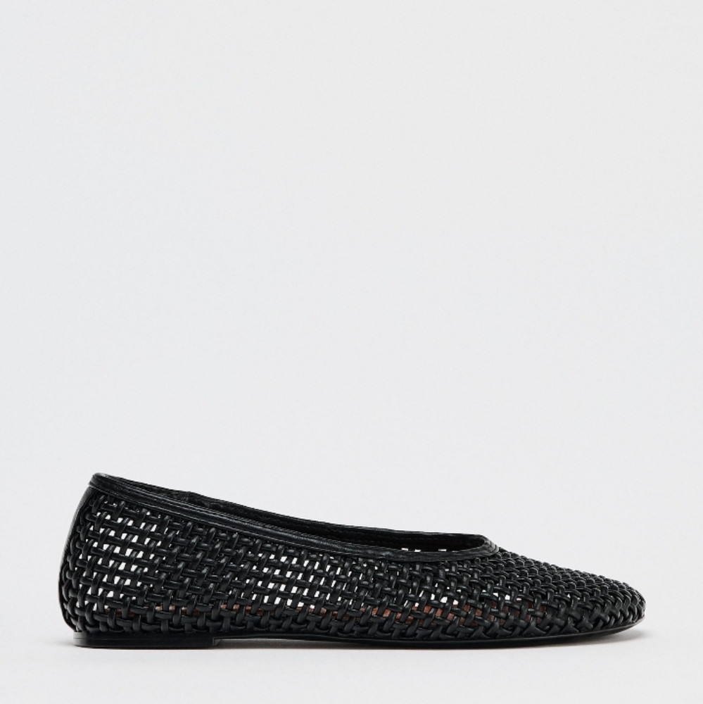 Zara Black Woven Flats - Picture 2 of 10